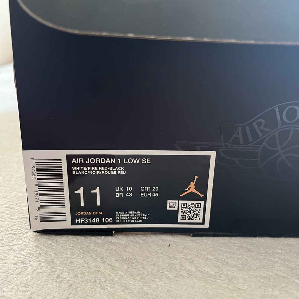 Jordan Men's Black and White Sneakers - Picture 3 of 3